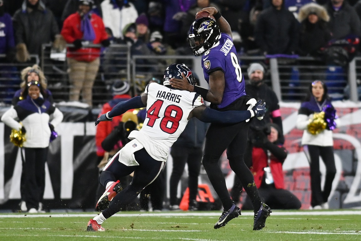Lamar Jackson makes NFL history with dominant performance in 34-10 win over Texans