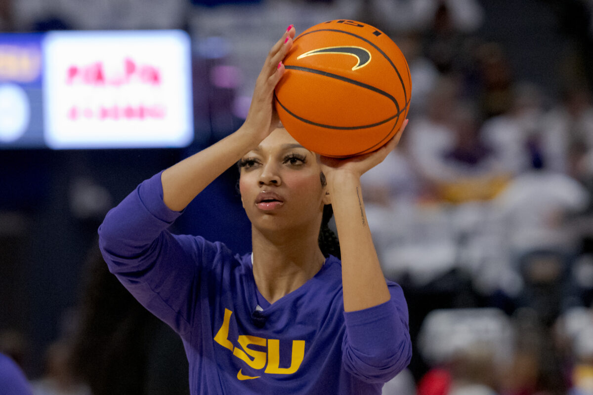 WATCH: Angel Reese gifted entire LSU women’s basketball team Beats headphones ahead of South Carolina game
