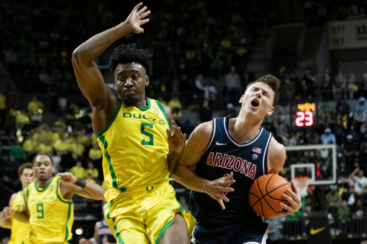 MBB Recap: Oregon drops first home game of the year to Arizona Wildcats