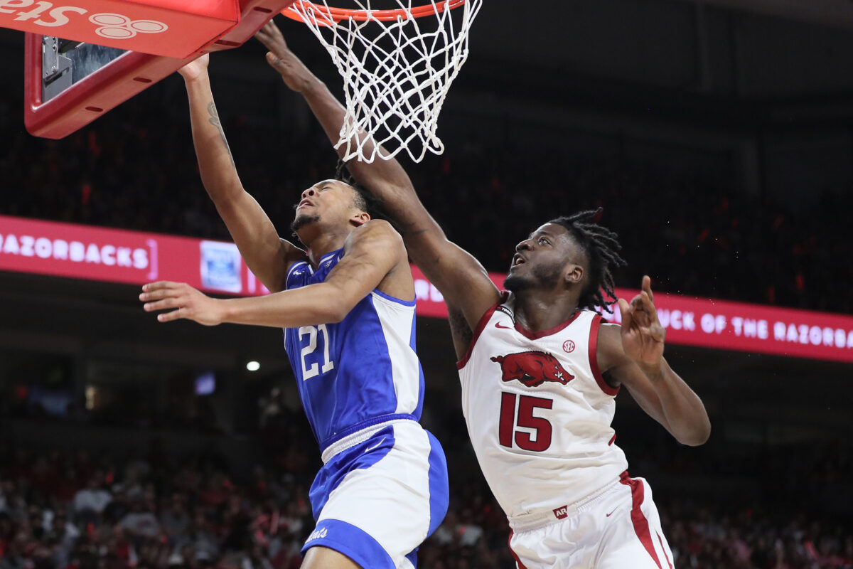 Effort shows, results don’t as Arkansas falls to Kentucky