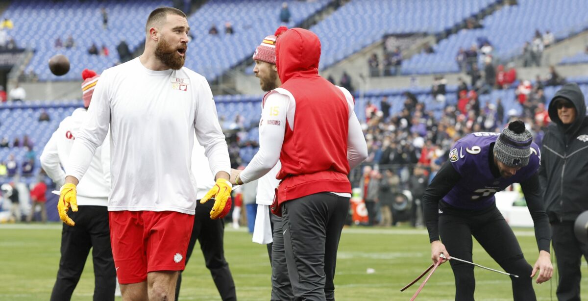 Travis Kelce throws Justin Tucker’s football, helmet out of the way as Chiefs warm up