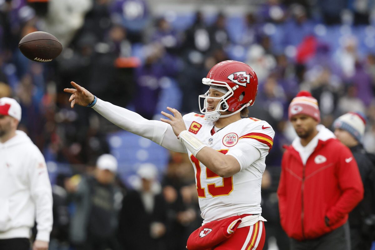 WATCH: Chiefs QB Patrick Mahomes finds Travis Kelce for incredible touchdown vs. Ravens