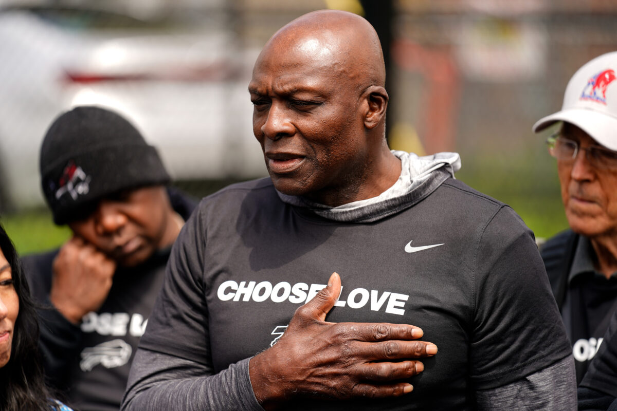 Bruce Smith named ‘Legend of the Game’ for Bills vs. Chiefs