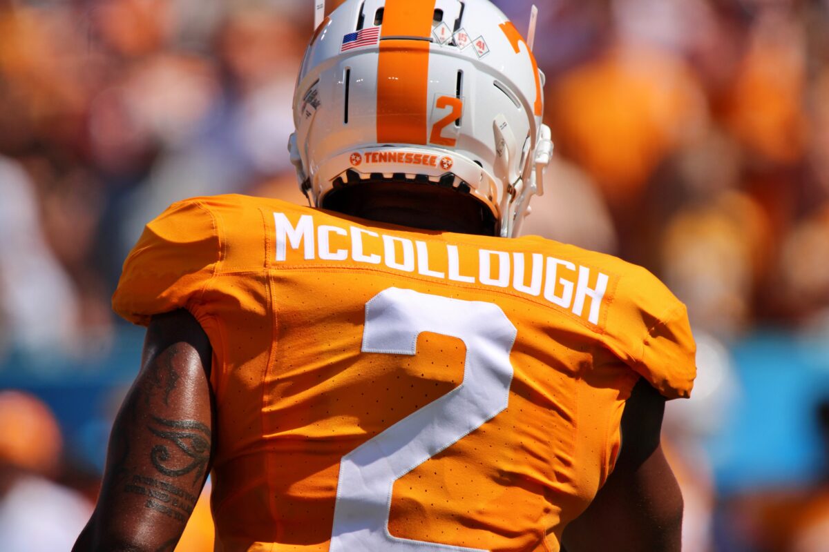 Jaylen McCollough breaks Tennessee career record for starts