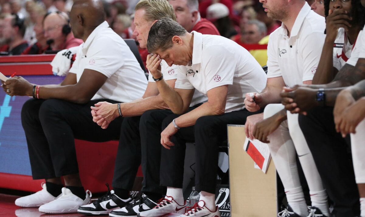 Behind the Box Score: Hogs embarrassed at home thanks to familiar issues