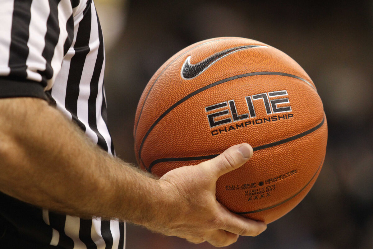 California high school basketball coach suspended 6 games for shoe-throwing incident