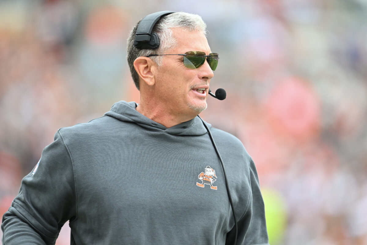Browns fans go nuts as Jim Schwartz wins Assistant Coach of the Year