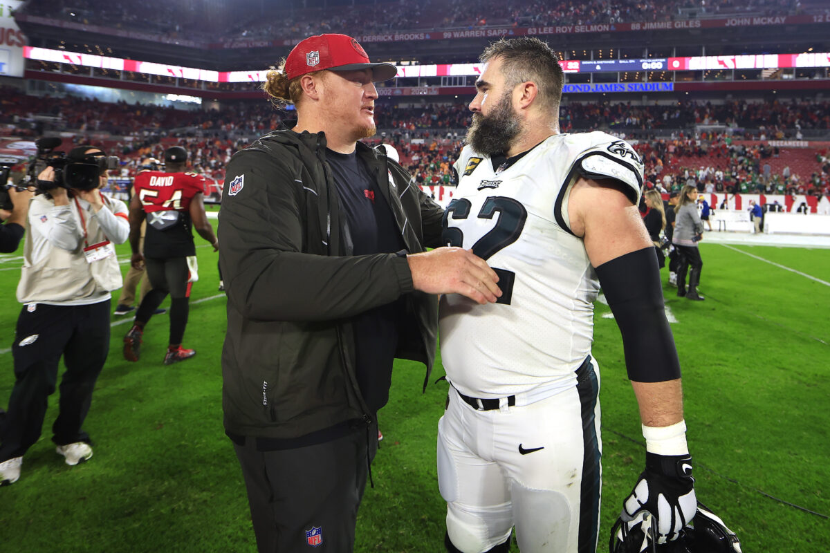 Eagles C Jason Kelce pays tribute to Ryan Jensen at Pro Bowl Games