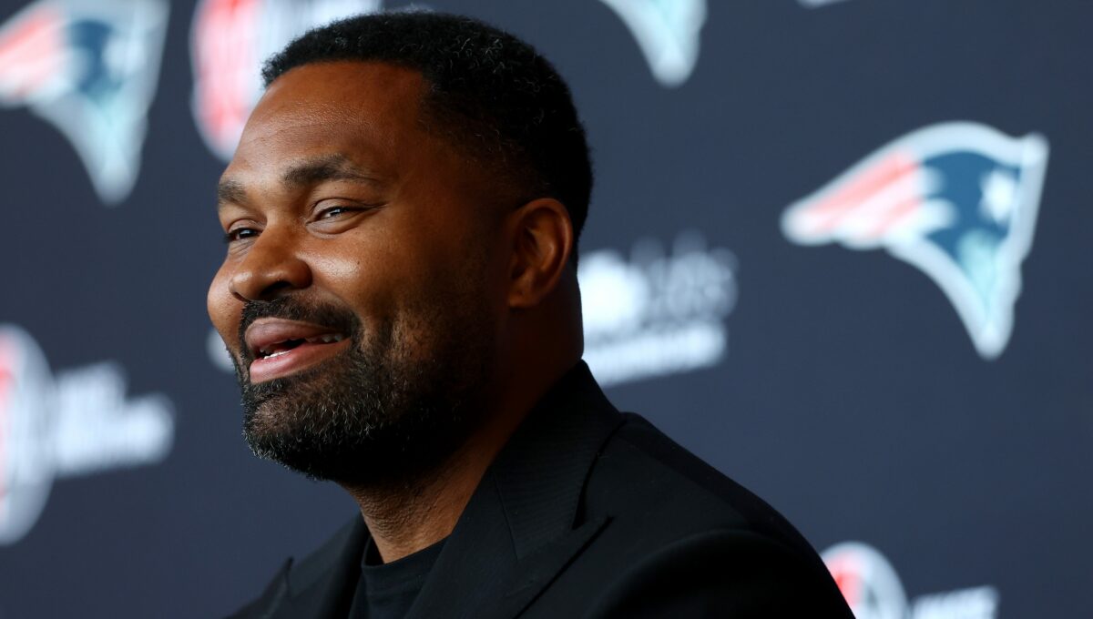 Report: Recently hired Patriots coaches already showing up to work under Jerod Mayo