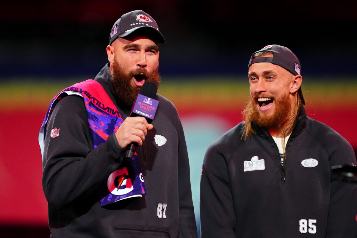 Travis Kelce shouts out Iowa as ‘TEU’ during Super Bowl Opening Night