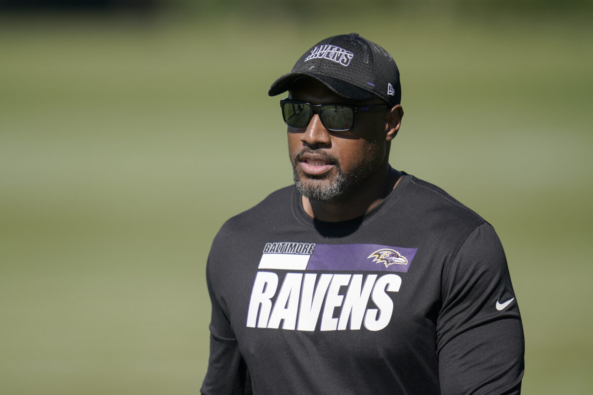 Dolphins finalizing deal to hire Anthony Weaver as new defensive coordinator
