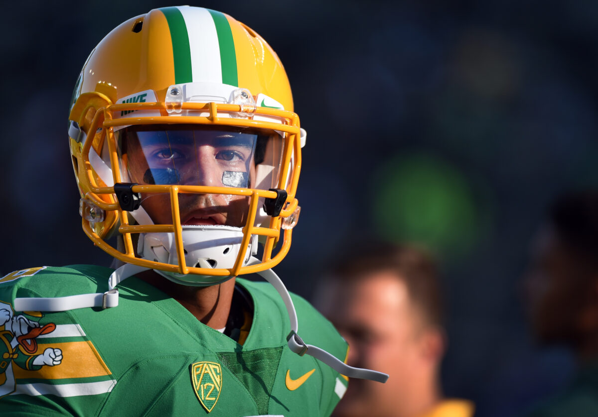8 Oregon Ducks who deserve to be on the cover of EA Sports College Football 25