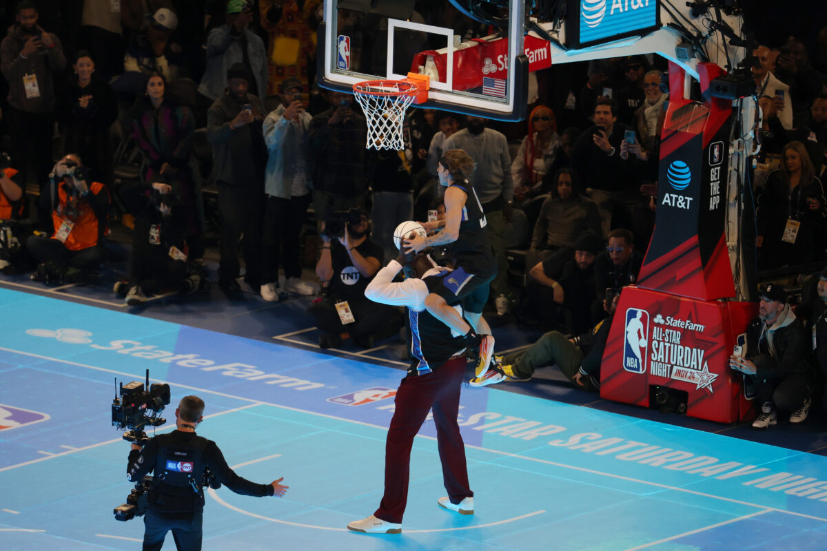 Sixers star Joel Embiid gives thoughts on 2024 NBA dunk contest