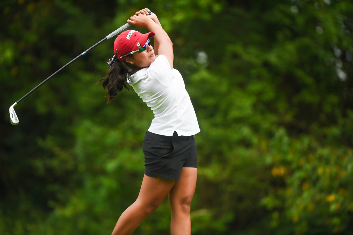 Arkansas golfer picks up third SEC honor…in her fourth tournament ever