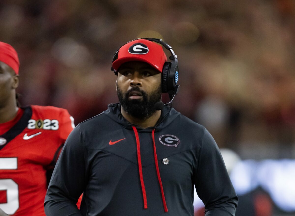 Former Georgia defensive backs coach named as recruiter of the year