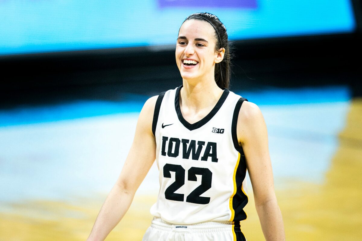 Iowa Hawkeyes’ superstar guard Caitlin Clark declares for the 2024 WNBA draft