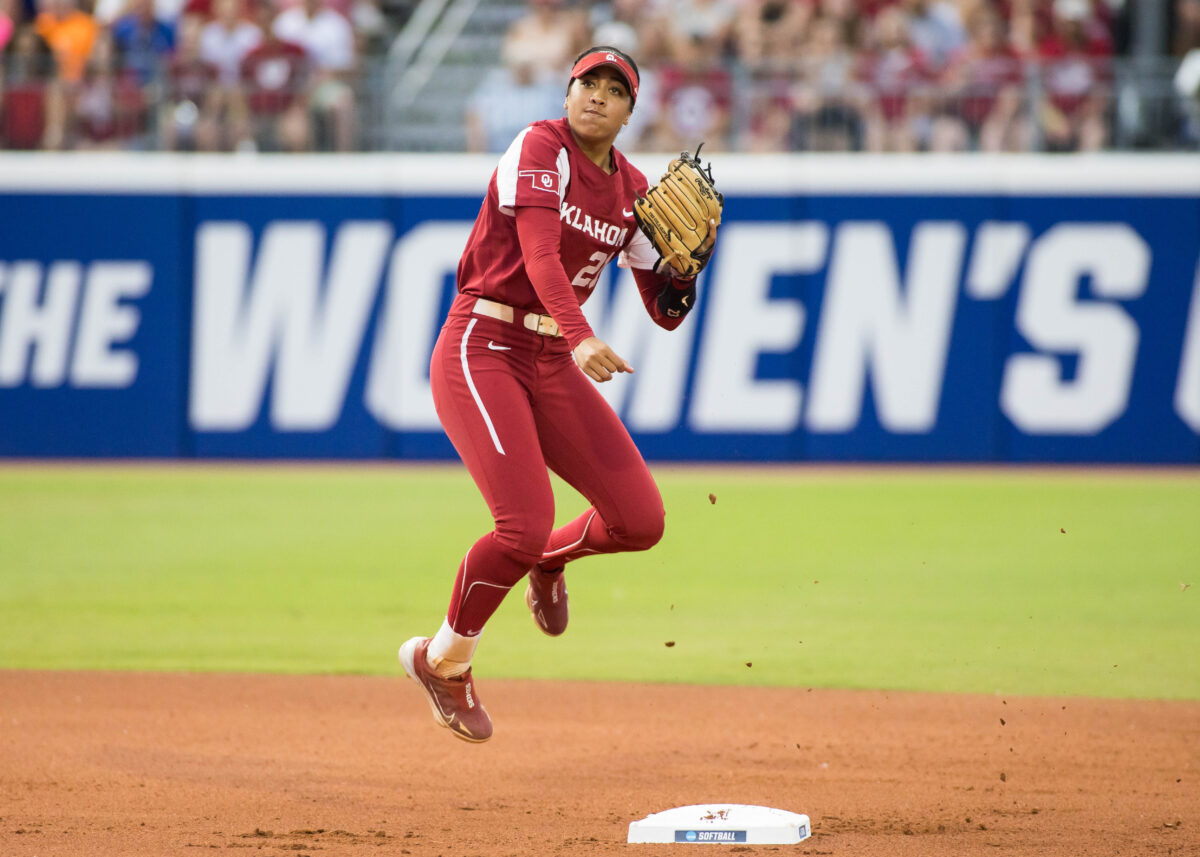 Tiare Jennings taking over at shortstop for the Oklahoma Sooners