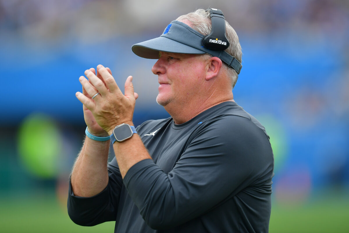 Report: UCLA coach Chip Kelly a contender to be Commanders OC