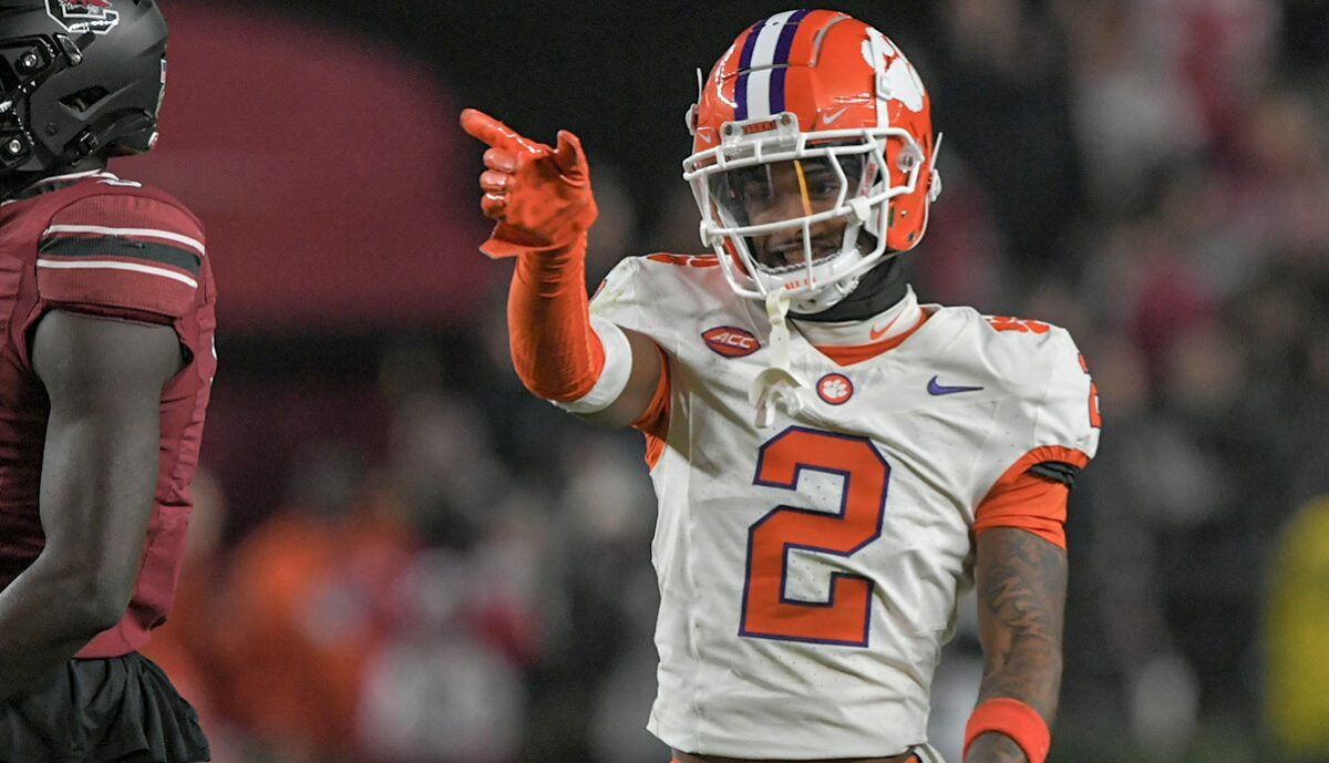 Clemson CB Nate Wiggins says he’s formally met with Panthers
