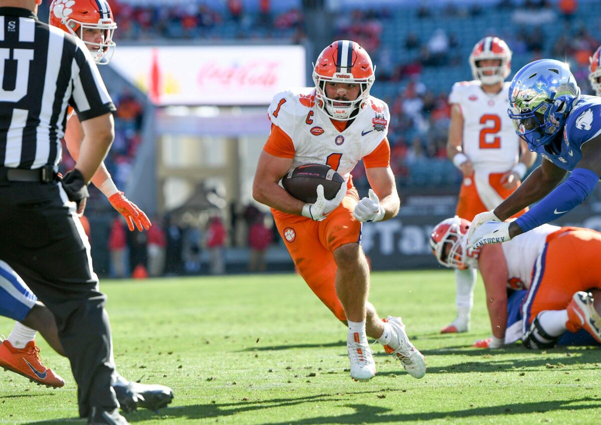 Unpacking Future Packers: No. 87, Clemson RB Will Shipley
