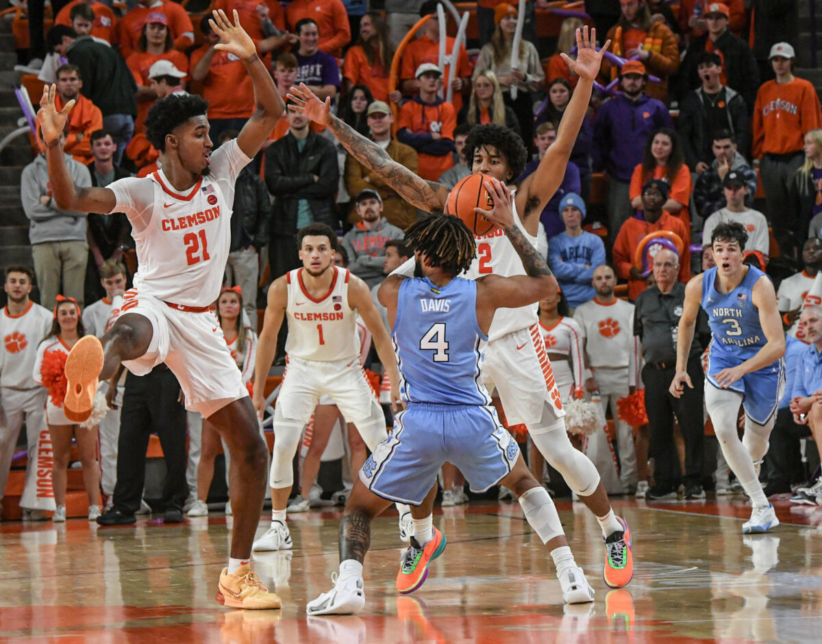Clemson takes down No. 3 North Carolina in Chapel Hill