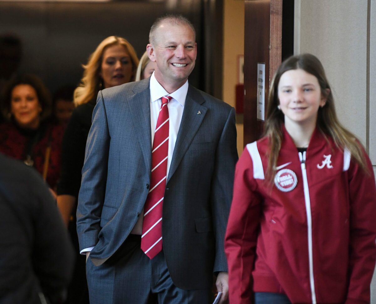 Alabama reportedly hires new offensive line, tight end coaches