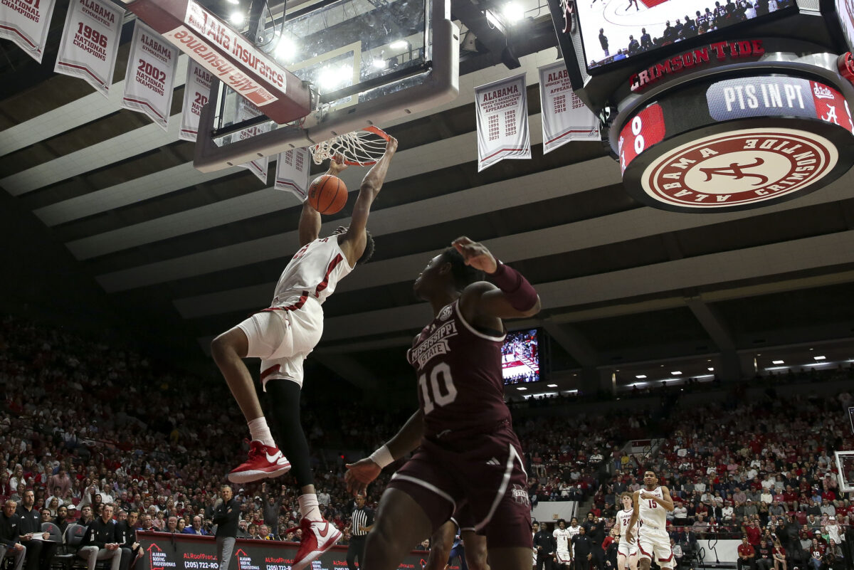 Alabama blows out Mississippi State at home 99-67