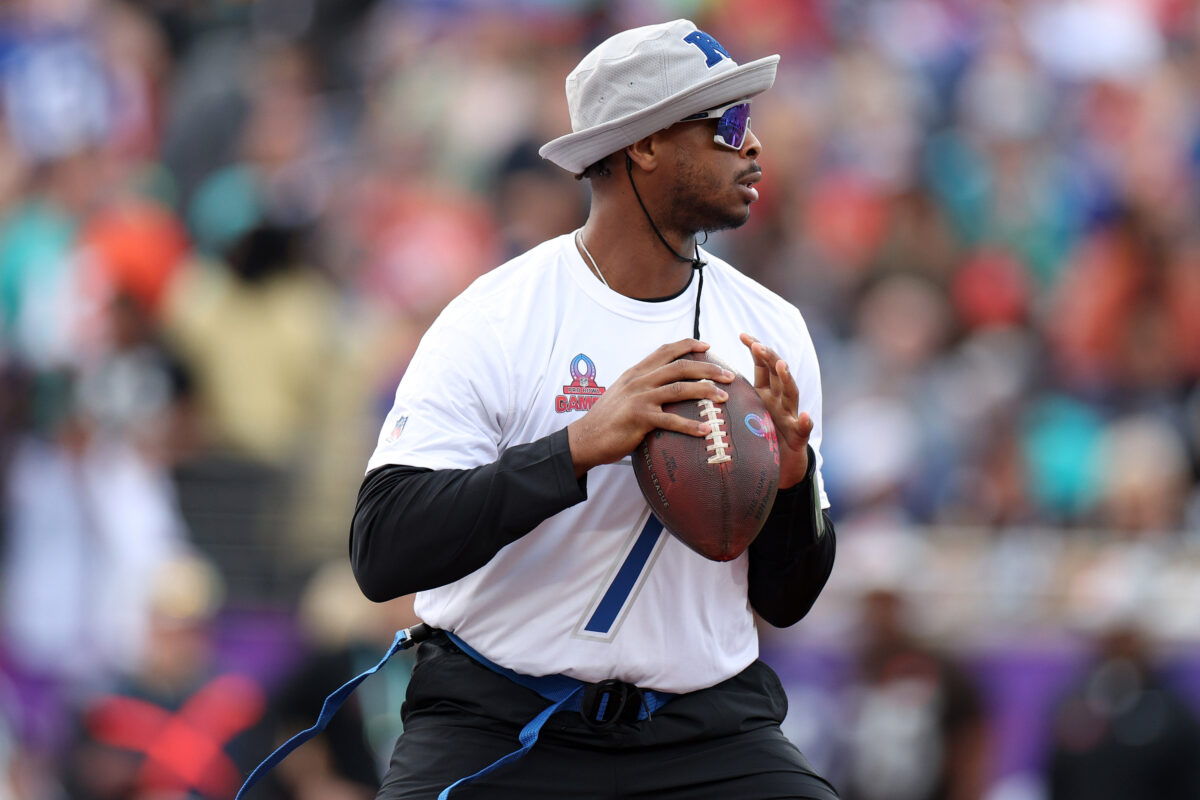 Geno Smith takes heat on Twitter for throwing 3 Pro Bowl interceptions