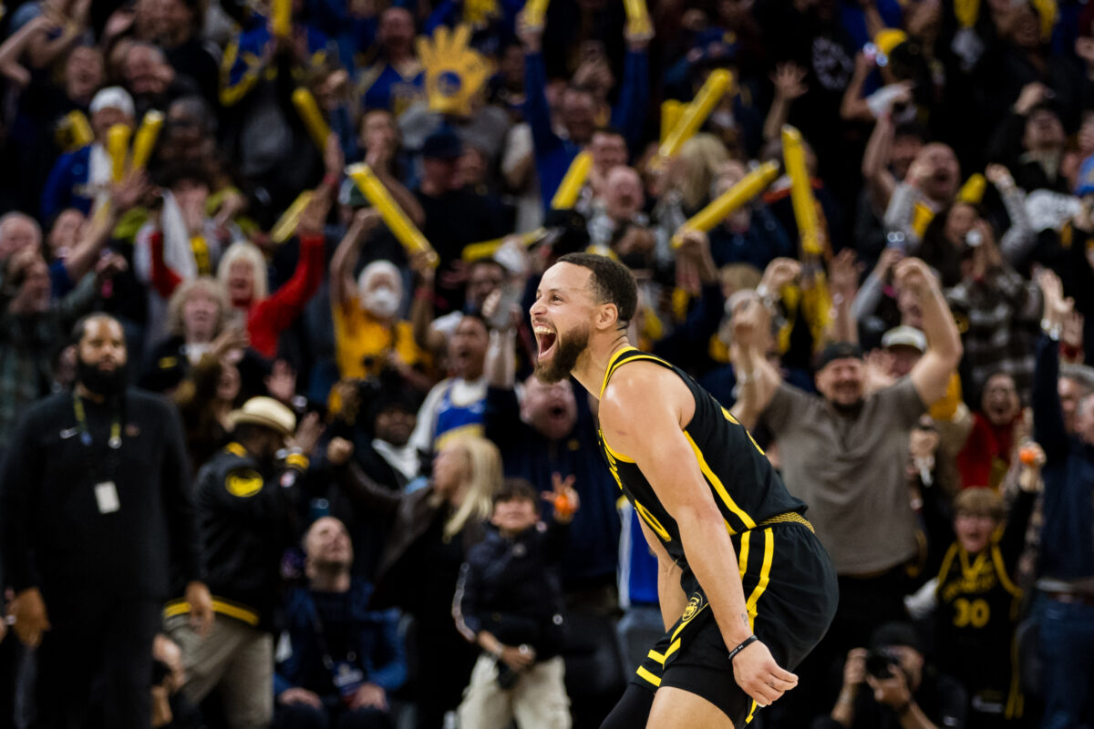 NBA social media reacts to Steph Curry’s game-winning 3-pointer vs. Suns