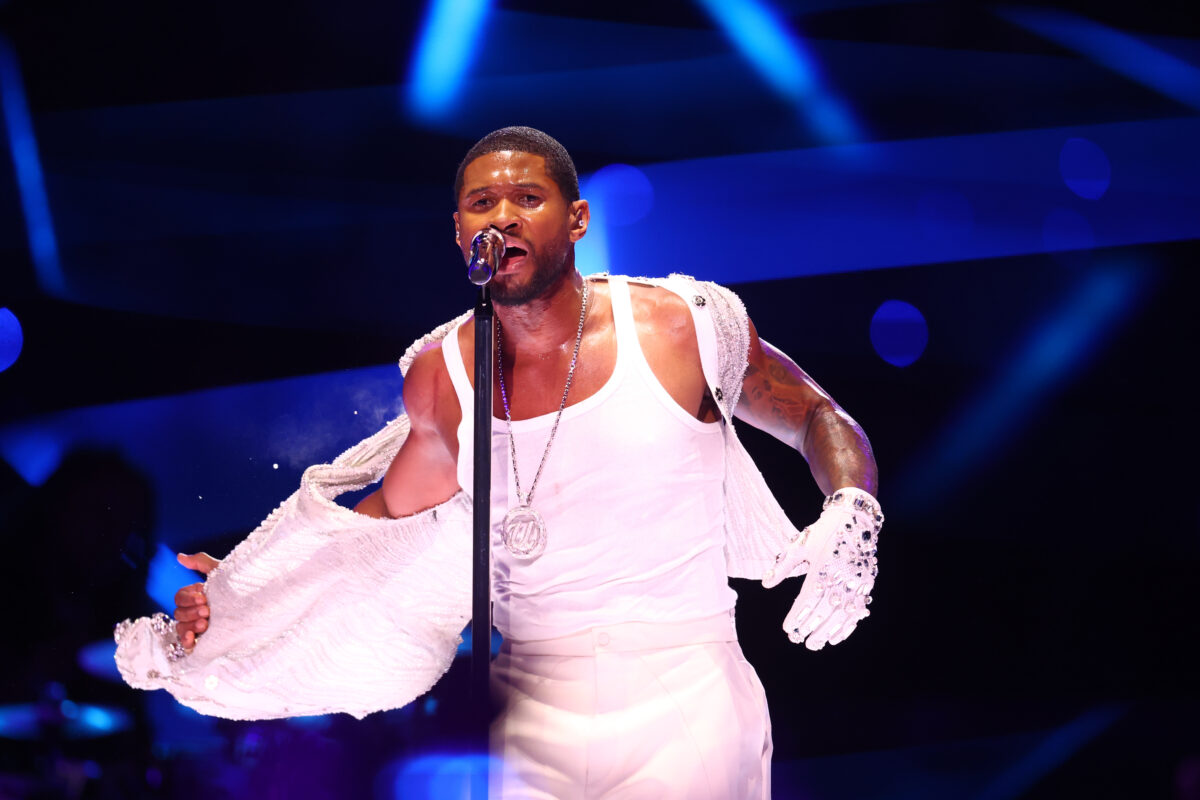 Super Bowl halftime show review: Usher stunned with a very Vegas show including roller skates and so many hits
