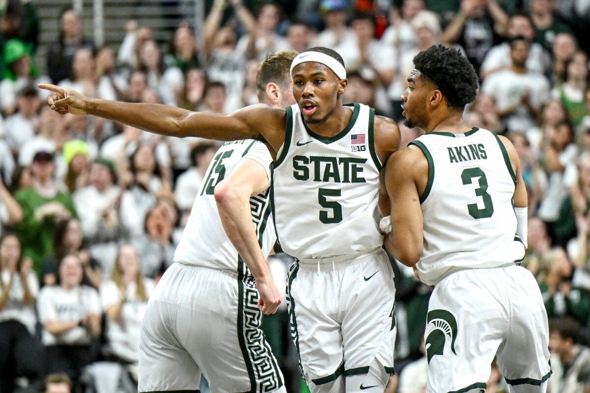 Michigan State basketball shocked at home by Iowa