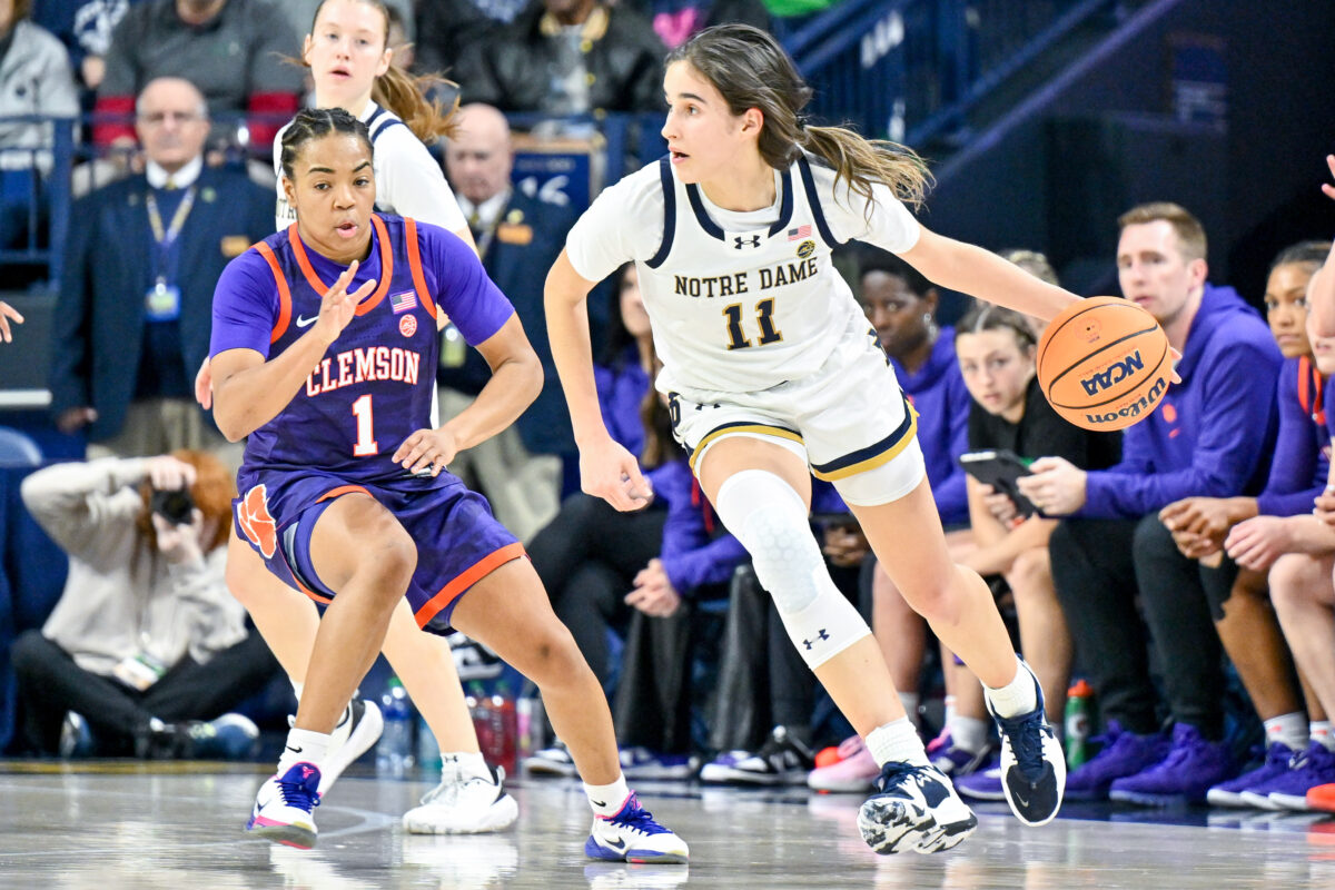 Notre Dame overcomes slow start to dominate Clemson