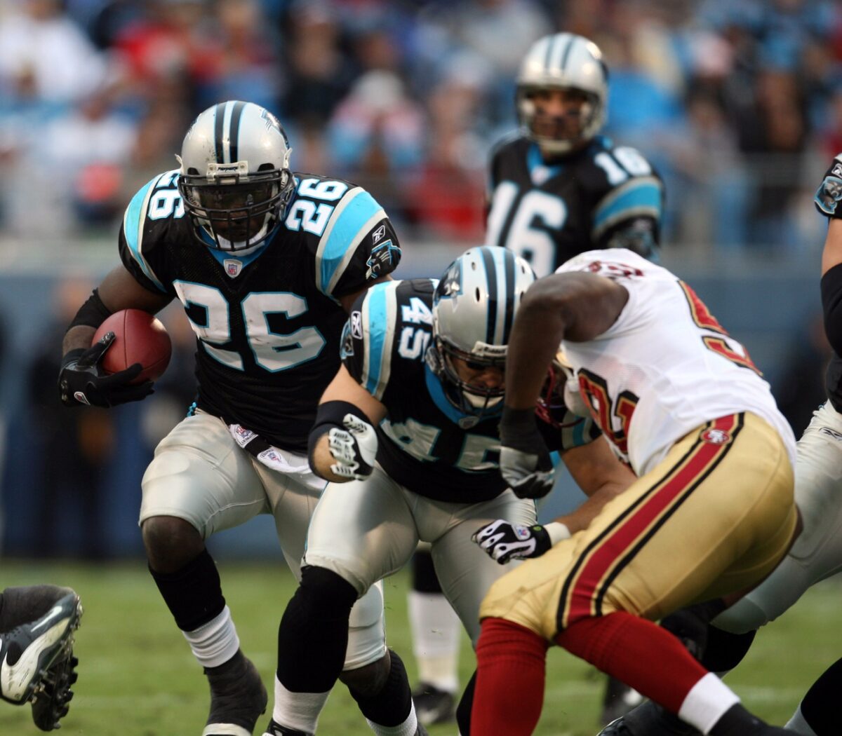 Raiders to hire former Panthers RB Deshaun Foster as running backs coach