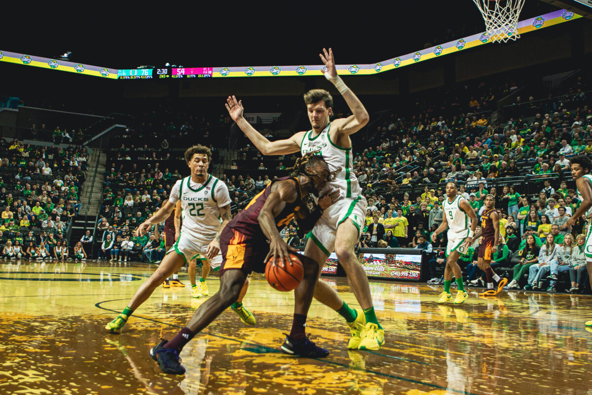 Bracketology Update: Oregon stays on the bubble after disappointing road trip