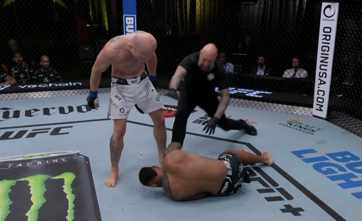 UFC Fight Night 236 video: Bogdan Guskov melts Zac Pauga with vicious KO combination