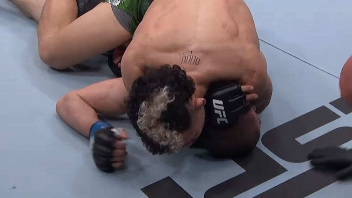 UFC Fight Night 237 video: Ronaldo Rodriguez taps Denys Bondar in debut