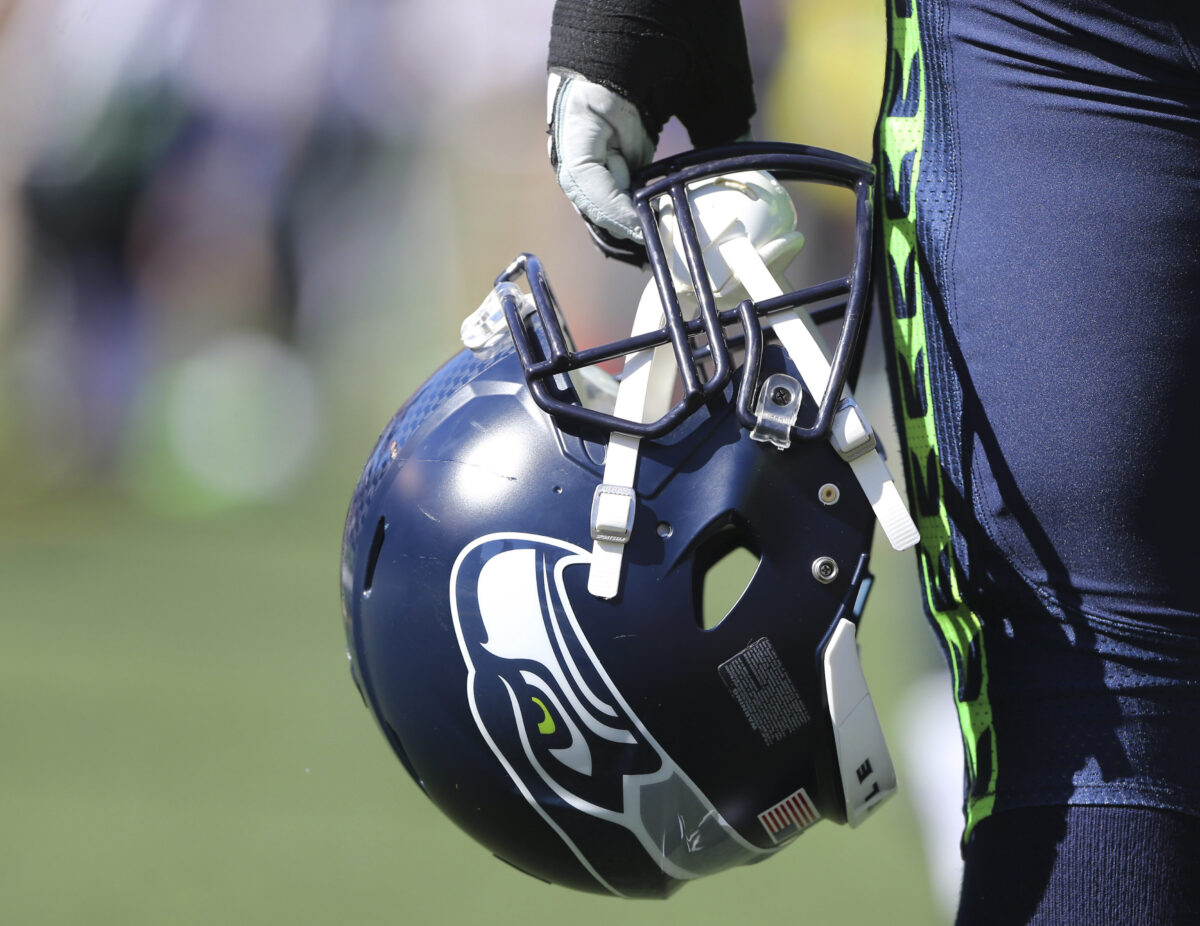 Check out this slick all-white helmet concept for Seahawks