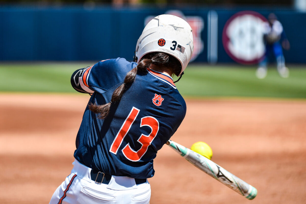 Auburn checks in at No. 25 in USA TODAY/NFCA Coaches Poll for third straight week