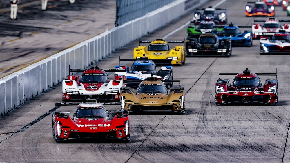 Cadillac in control of first quarter at Sebring