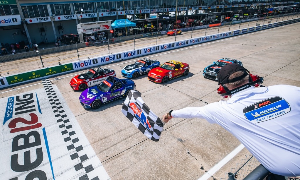 Mazda Scholarship racer Workman wins second MX-5 Cup race in photo finish