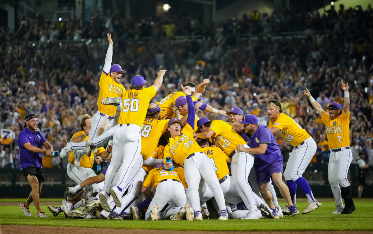 Stellar pitching leads LSU baseball to a win in Game 1 over Florida