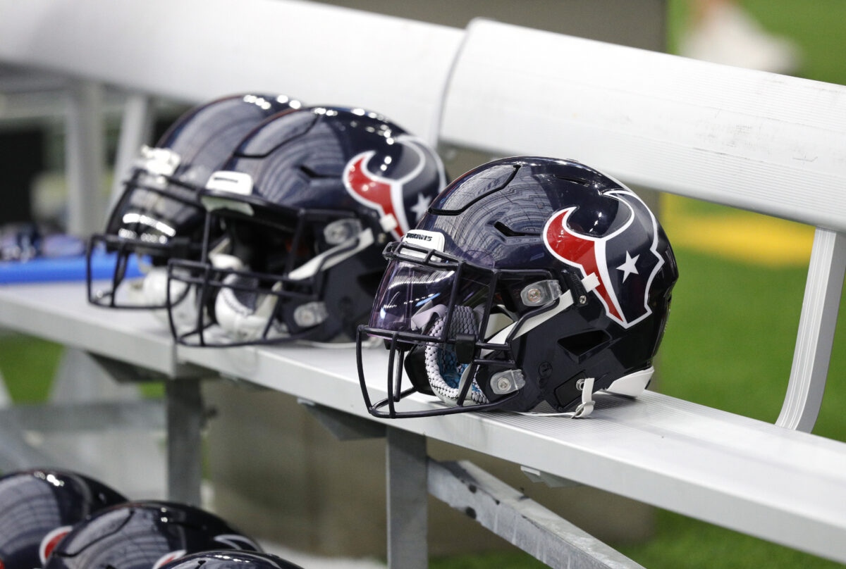 Texans add 2 new offensive coaches to staff ahead of 2024 season