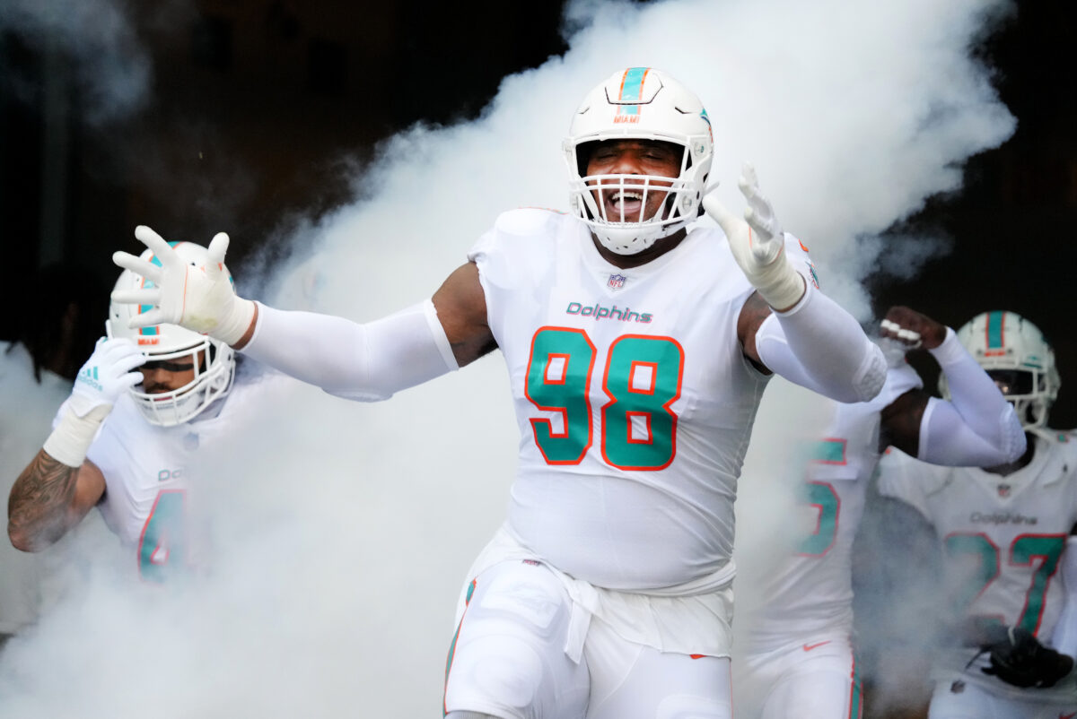 DL Raekwon Davis posts ‘bittersweet’ farewell to the Dolphins