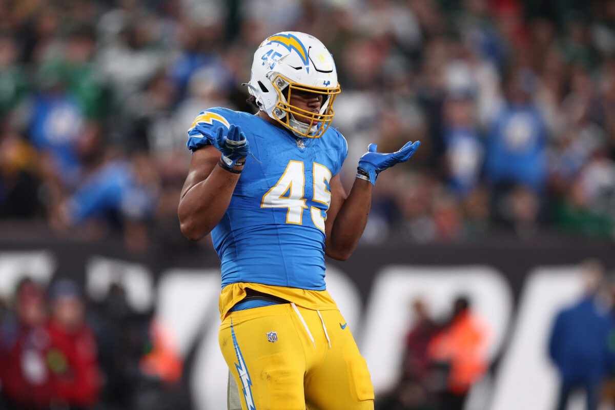 Chargers DC Jesse Minter heaps high praise on Tuli Tuipulotu: ‘Didn’t look like a rookie’
