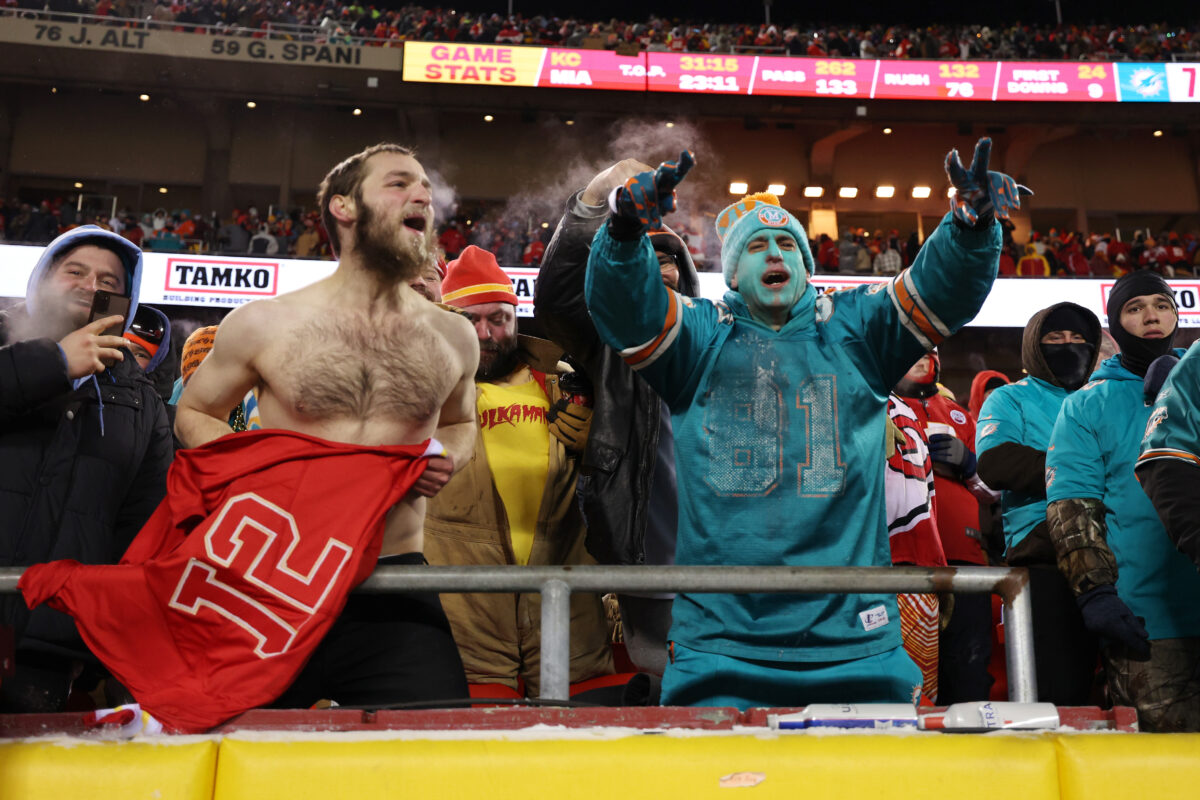 Frostbitten fans at Dolphins-Chiefs facing amputation
