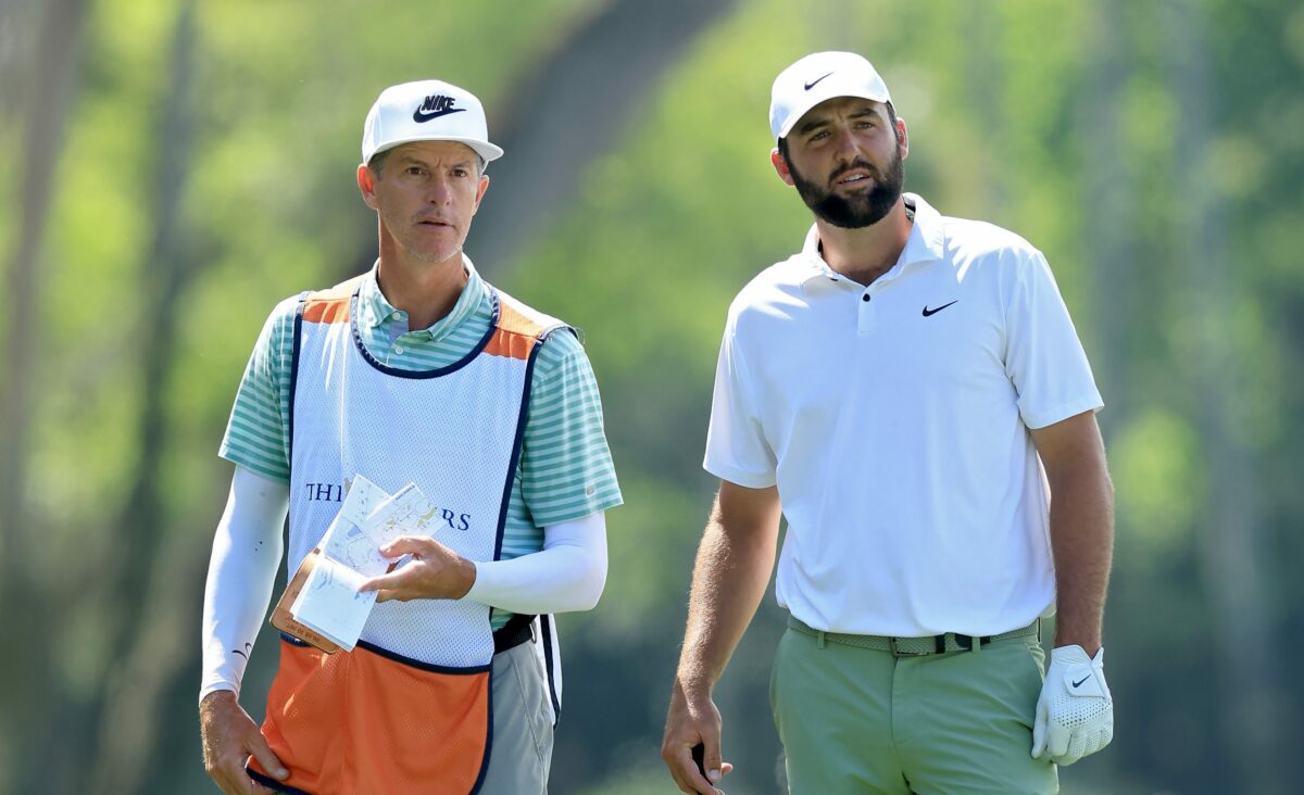 Scottie Scheffler well on his way to winning hole-out bet with caddie Ted Scott