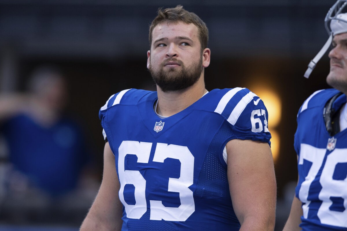 NFL free agency: Colts re-sign G Danny Pinter
