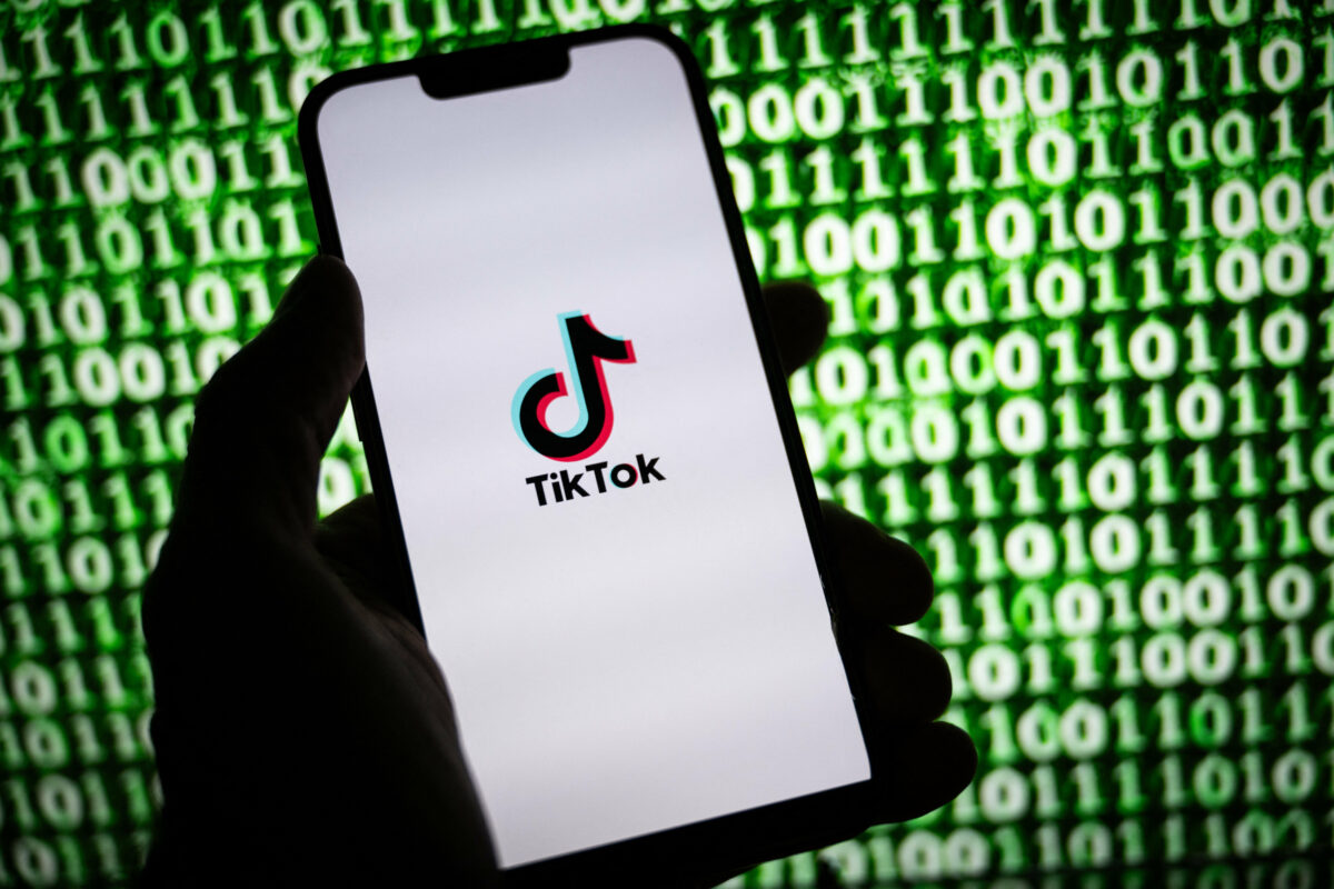 How a TikTok push notification prompted angry calls to Congress over possible ban of the app