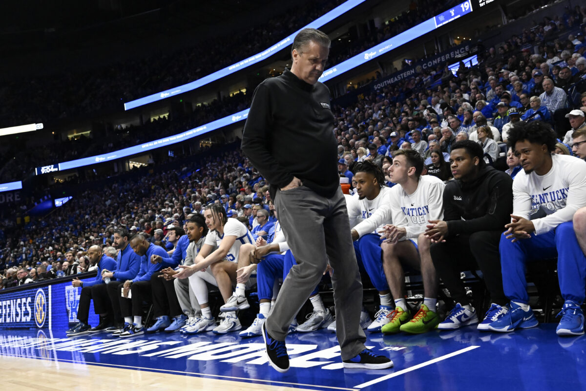 ESPN college basketball analysts defended John Calipari with his Kentucky job in jeopardy