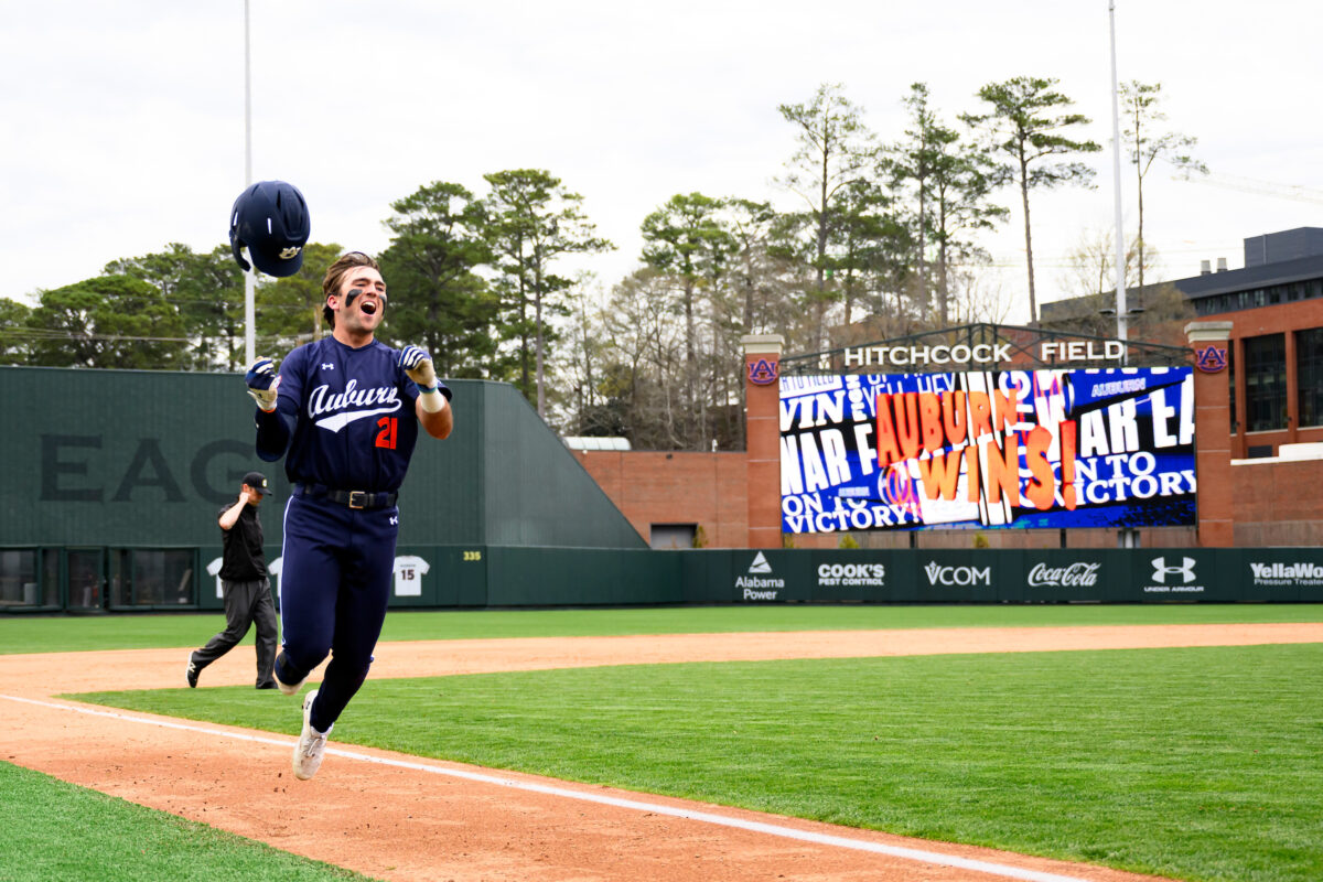 Recap: Walk-off by Maners gives Auburn game one victory over Austin Peay